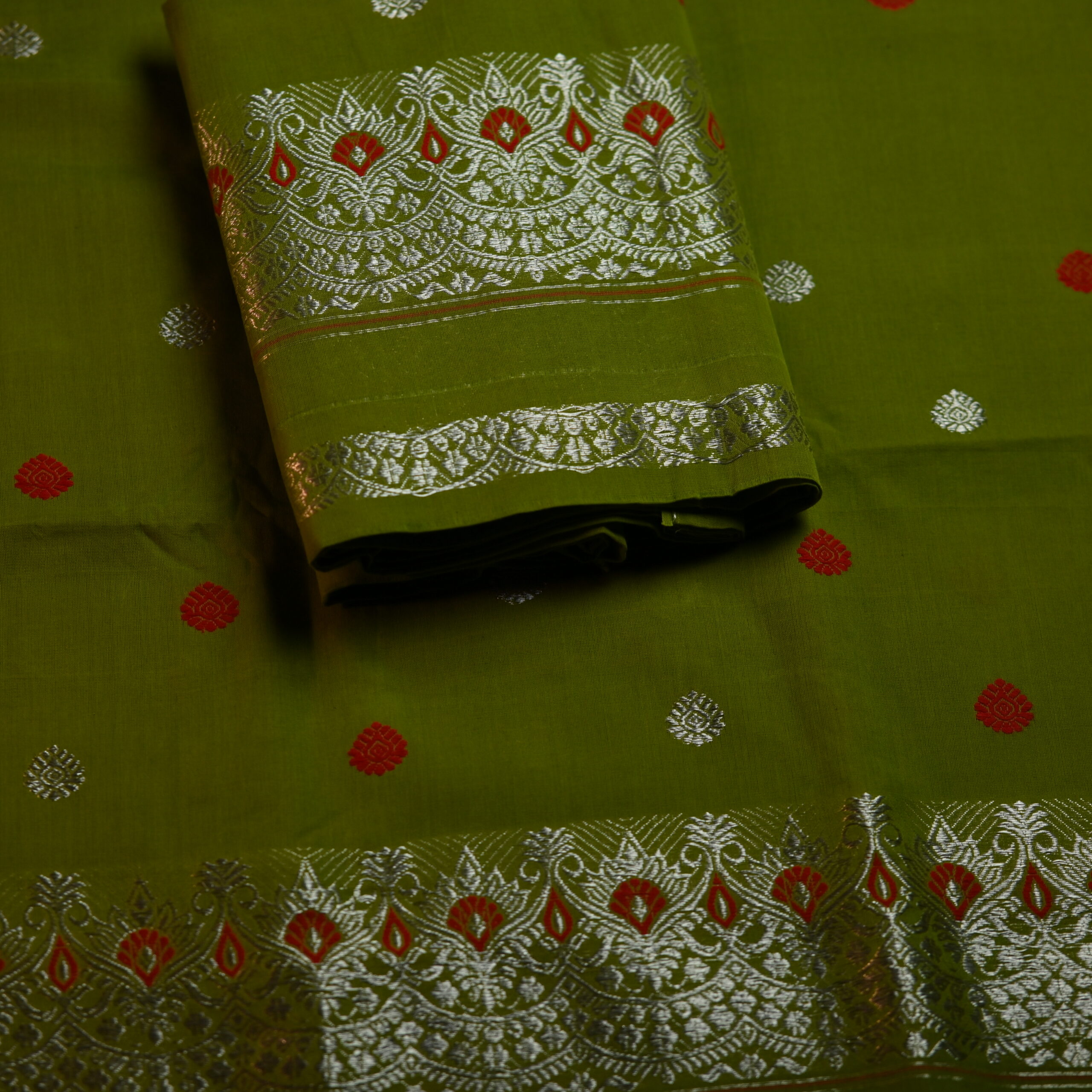 Handcrafted Masrised Cotton Sador Mekhela with unstitched Blouse piece - Image 2