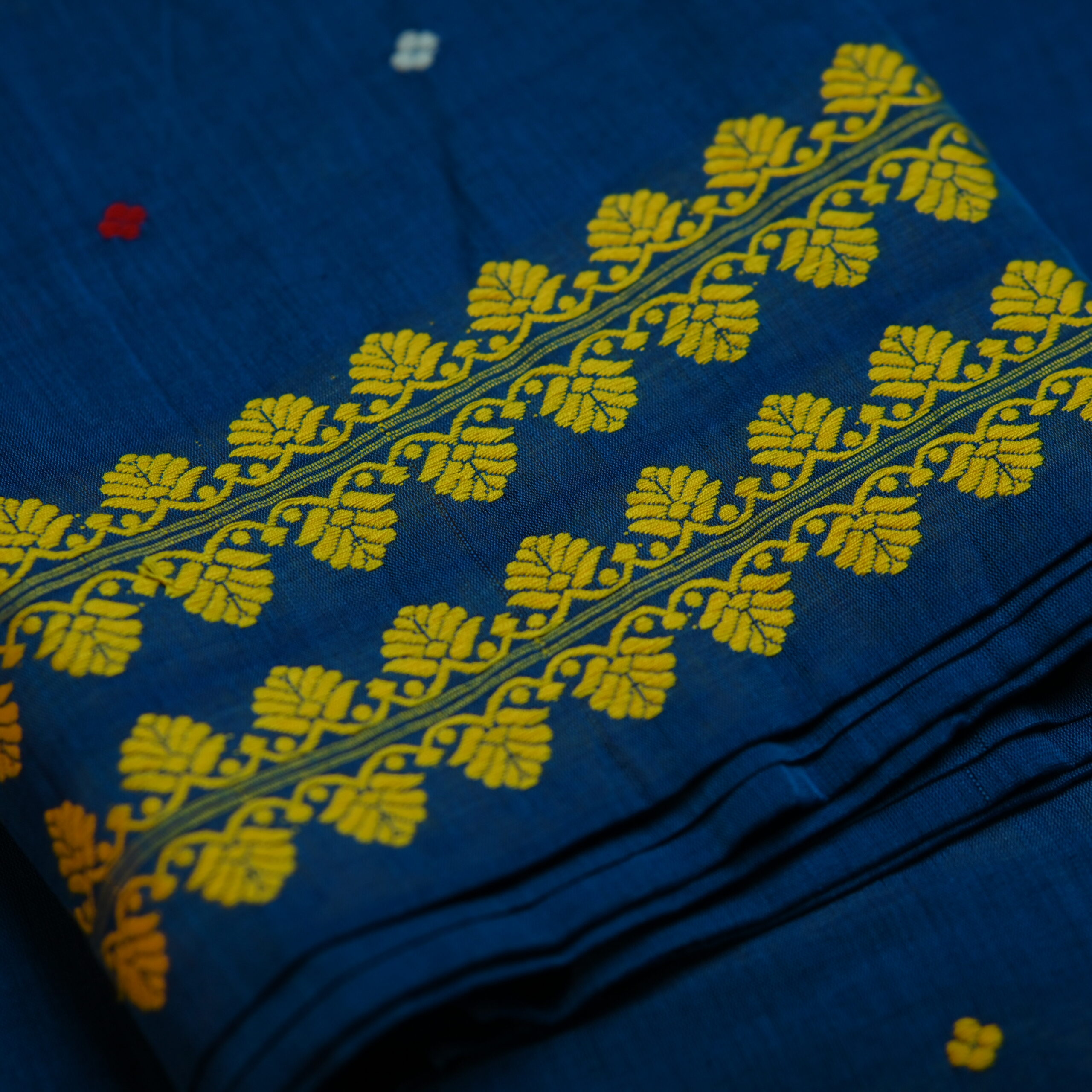 Handcrafted Masrised Cotton Sador Mekhela with unstitched Blouse piece - Image 3