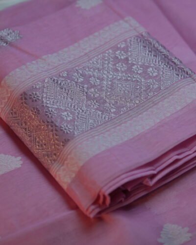 Handmade Nunee pat Sador Mekhela with unstitched Blouse piece