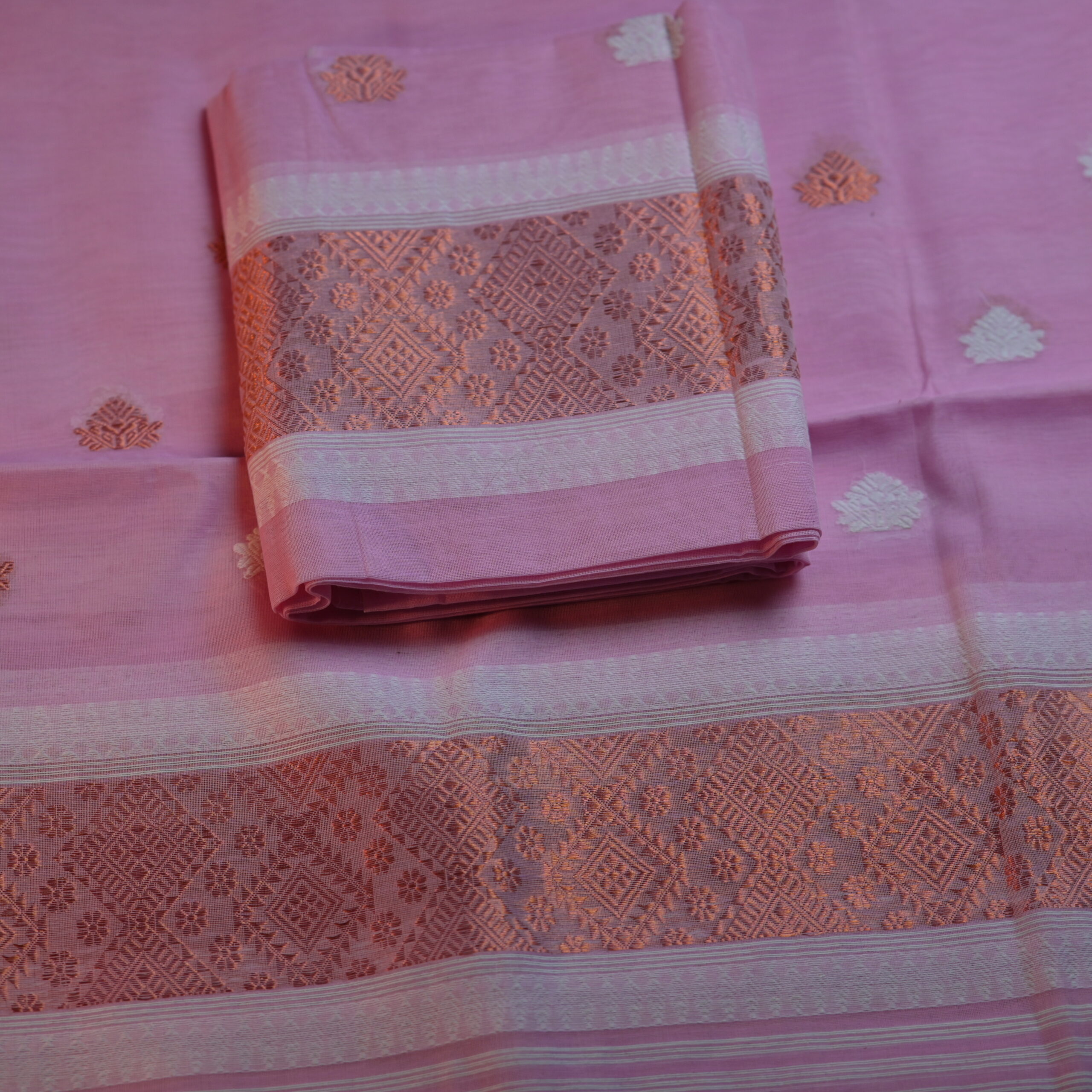 Handmade Nuneepat Sador Mekhela with unstitched Blouse piece - Image 4